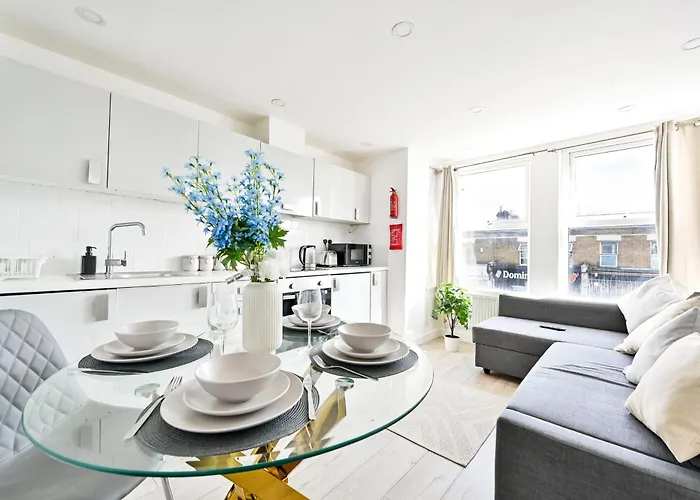 Bright & Comfy 1 Bed Near Catford Station